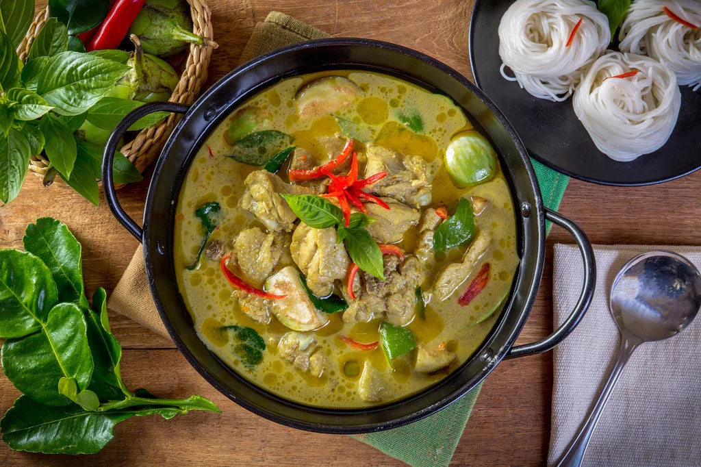 GRÜNES THAI CURRY CHICKEN