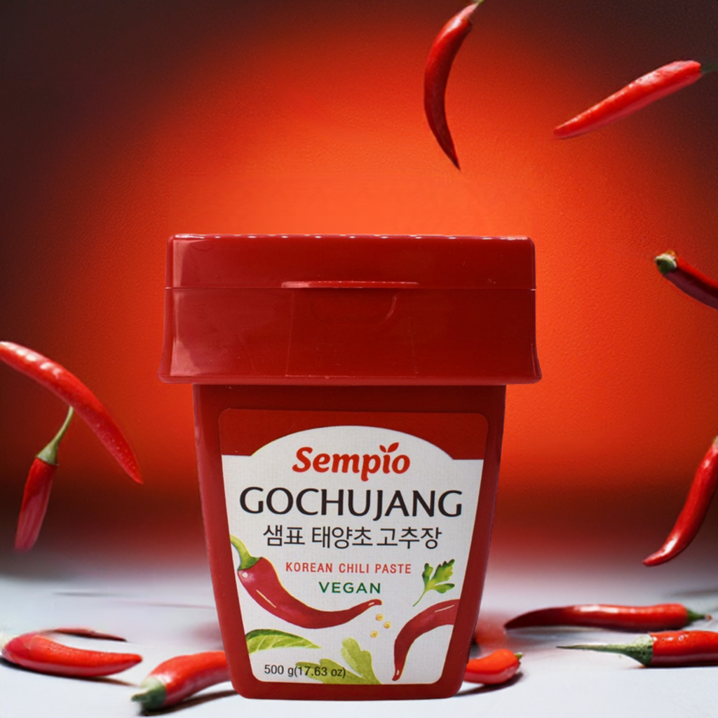 Gochujang mit Chilis Stillife